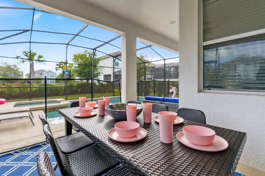 Image 33 of property listing at 4700 SLEEPY HOLLOW DRIVE, Kissimmee, FL 34746
