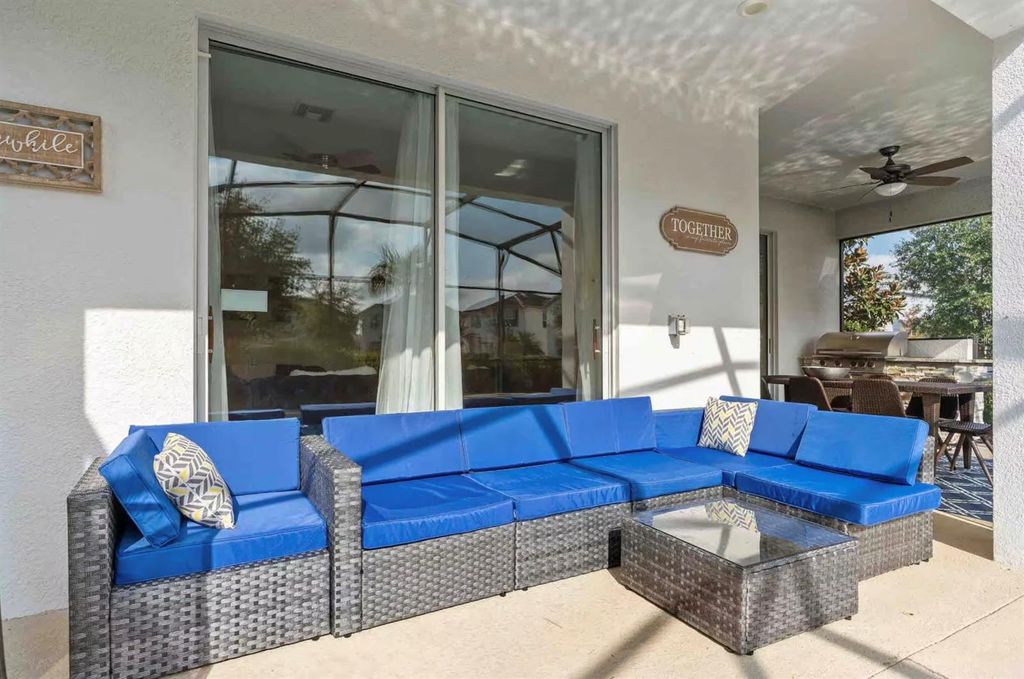Image 34 of property listing at 4700 SLEEPY HOLLOW DRIVE, Kissimmee, FL 34746