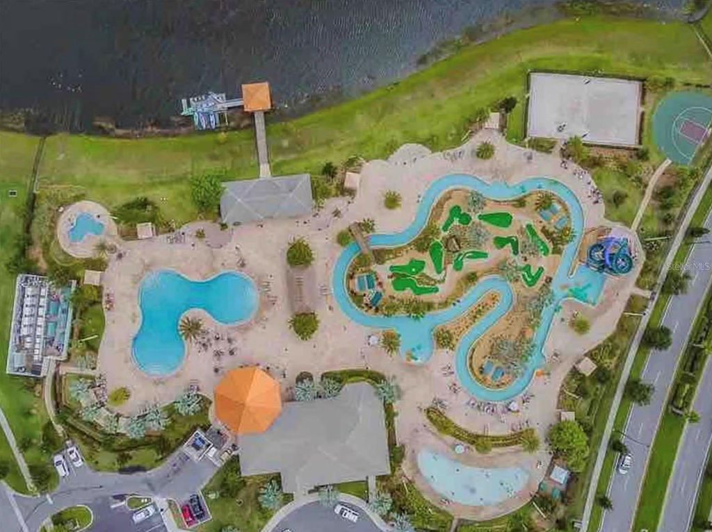 Image 39 of property listing at 4700 SLEEPY HOLLOW DRIVE, Kissimmee, FL 34746
