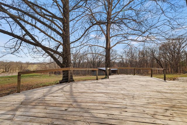 389 N Dade 185, Greenfield, MO 65661