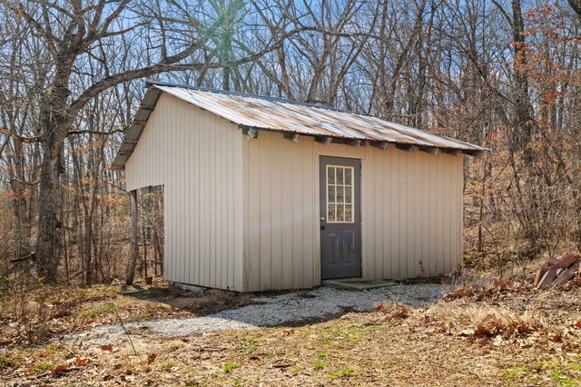 389 N Dade 185, Greenfield, MO 65661