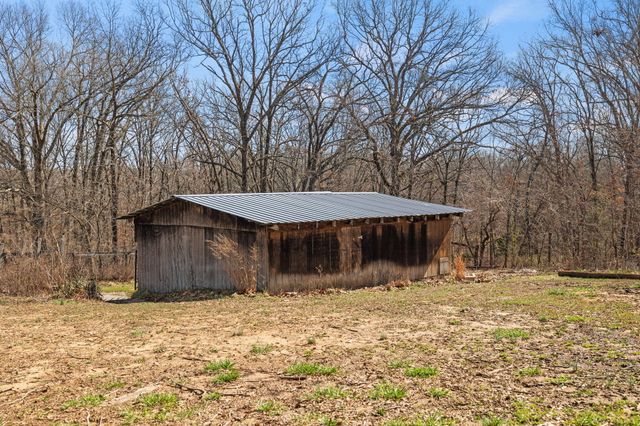 389 N Dade 185, Greenfield, MO 65661