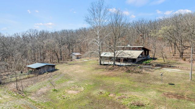 389 N Dade 185, Greenfield, MO 65661