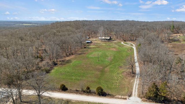 389 N Dade 185, Greenfield, MO 65661