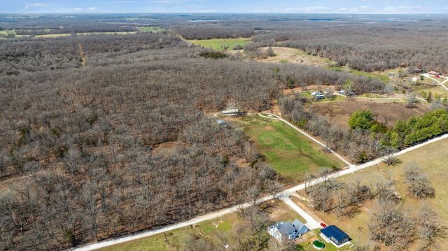 389 N Dade 185, Greenfield, MO 65661