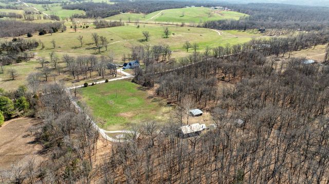 389 N Dade 185, Greenfield, MO 65661