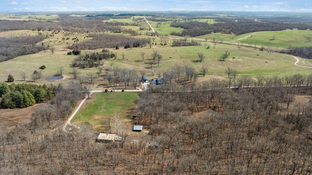 389 N Dade 185, Greenfield, MO 65661