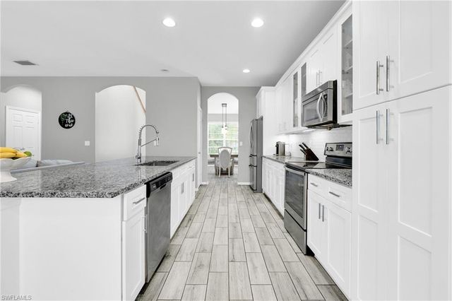 8094 Silver Birch WAY, Lehigh Acres, FL 33971