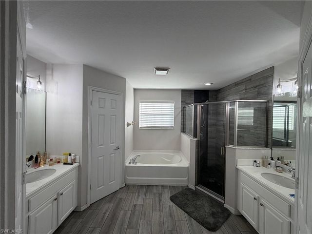 8094 Silver Birch WAY, Lehigh Acres, FL 33971