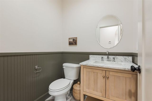 10705 NW 26th Court, Yukon, OK 73099