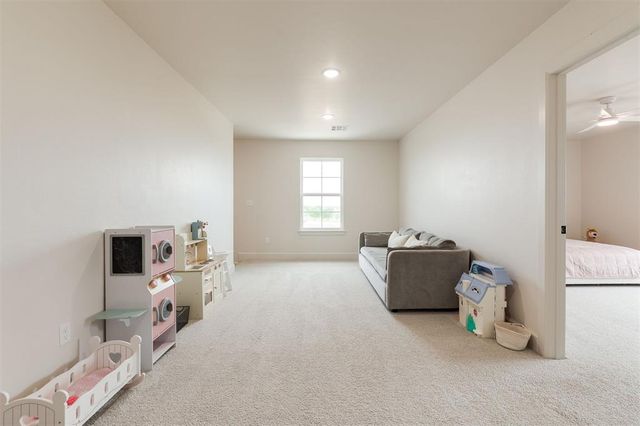 10705 NW 26th Court, Yukon, OK 73099