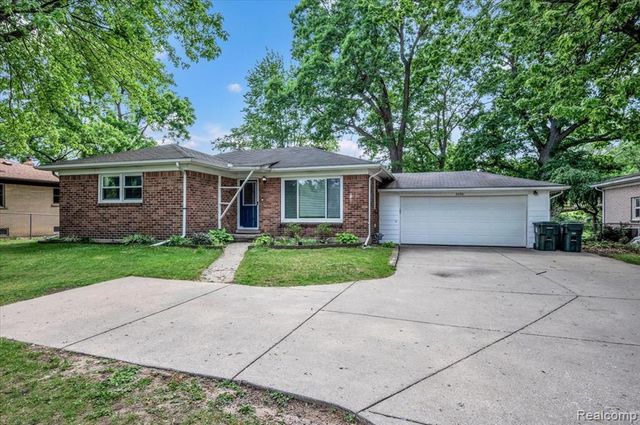 3972 Joslyn Road, Lake Orion, MI 48359