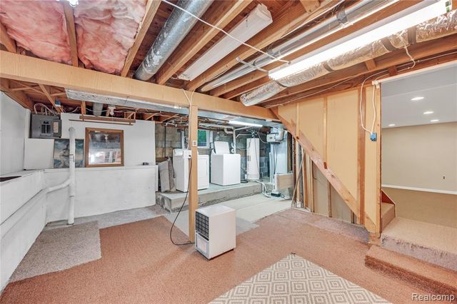 3972 Joslyn Road, Lake Orion, MI 48359
