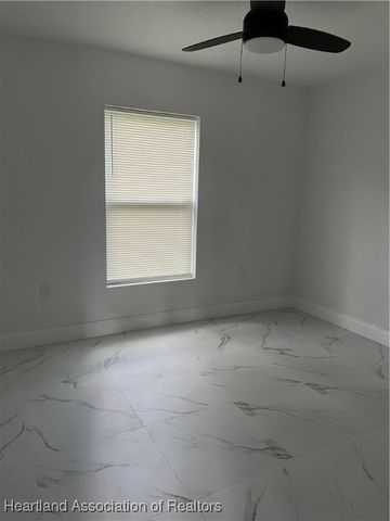 217 Hoover Avenue NE, Lake Placid, FL 33852