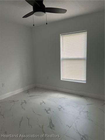 217 Hoover Avenue NE, Lake Placid, FL 33852