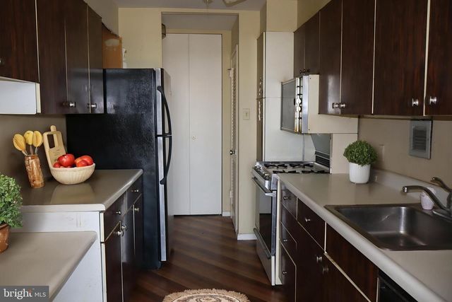 3600 CONSHOHOCKEN AVE #1004, Philadelphia, PA 19131