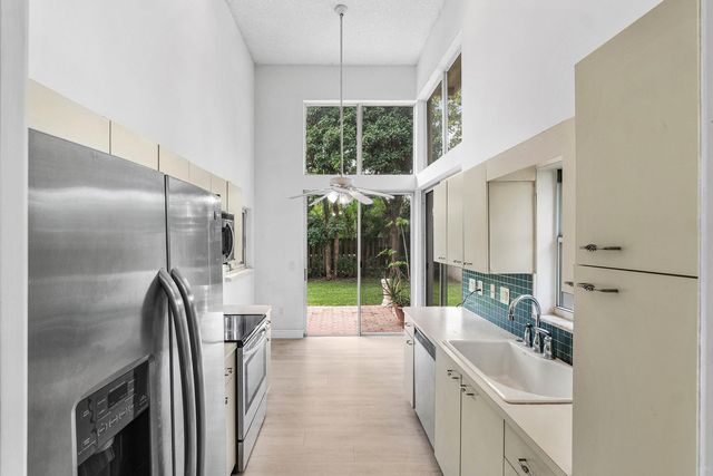 5106 Windsor Parke Drive, Boca Raton, FL 33496