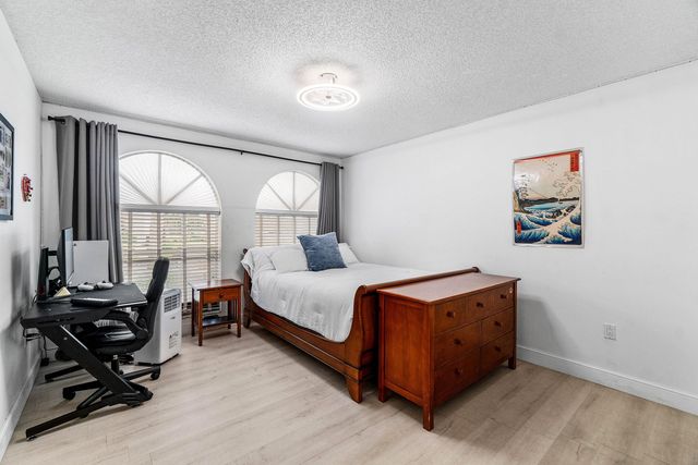 5106 Windsor Parke Drive, Boca Raton, FL 33496
