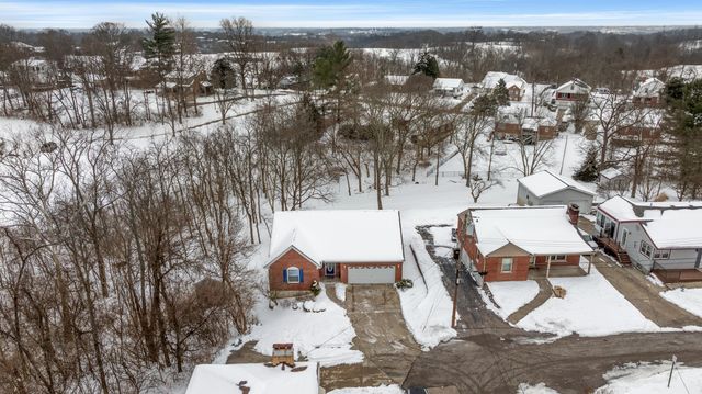 15 Goetz Drive, Cold Spring, KY 41076