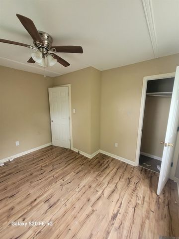 5633 Douglas Ave, Baton Rouge, LA 70805