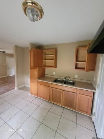 5633 Douglas Ave, Baton Rouge, LA 70805