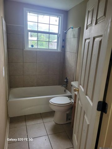 5633 Douglas Ave, Baton Rouge, LA 70805