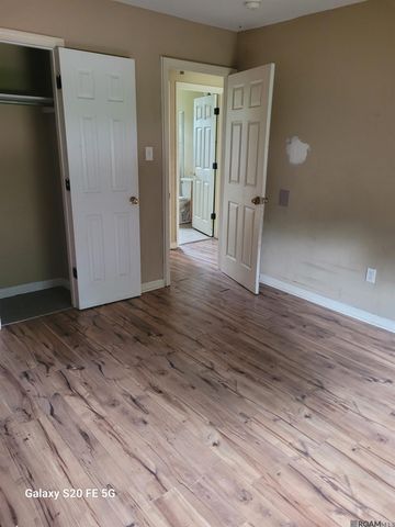 5633 Douglas Ave, Baton Rouge, LA 70805