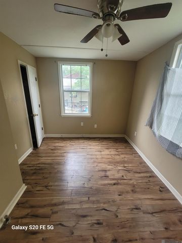 5633 Douglas Ave, Baton Rouge, LA 70805