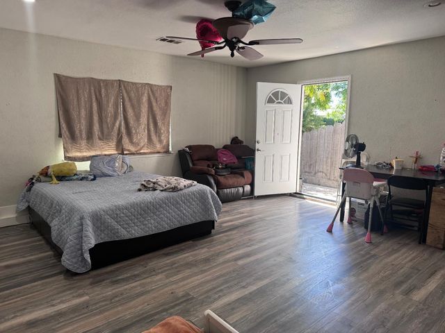 2151 S Pilgrim St, Stockton, CA 95206