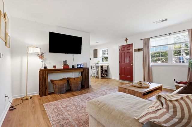 176 EAVES MILL RD, Medford, NJ 08055