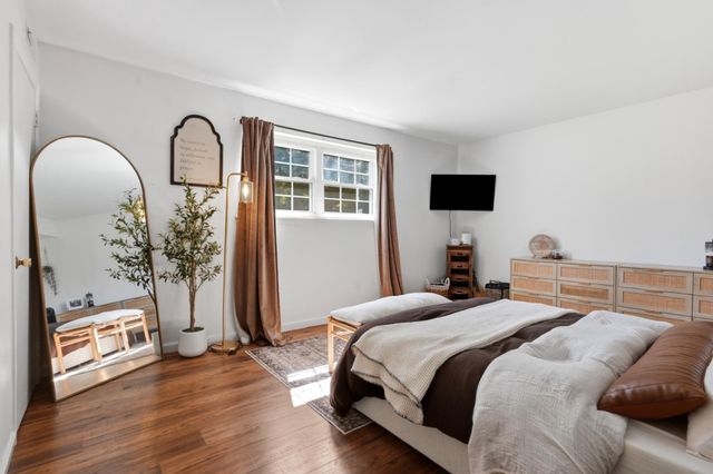 176 EAVES MILL RD, Medford, NJ 08055