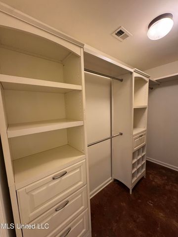 2927 Glennbury Lane, Southaven, MS 38672