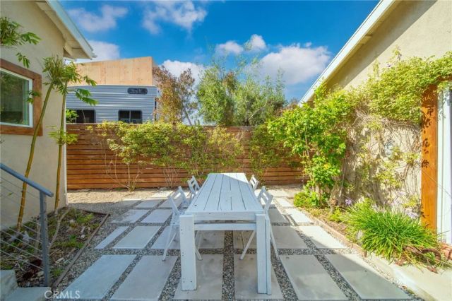 1036 N Avenue 50, Los Angeles, CA 90042