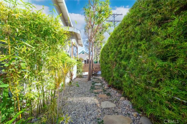 1036 N Avenue 50, Los Angeles, CA 90042
