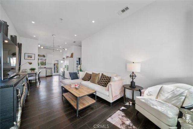 1036 N Avenue 50, Los Angeles, CA 90042