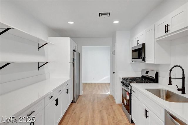 3907 Torsby Place, Las Vegas, NV 89119