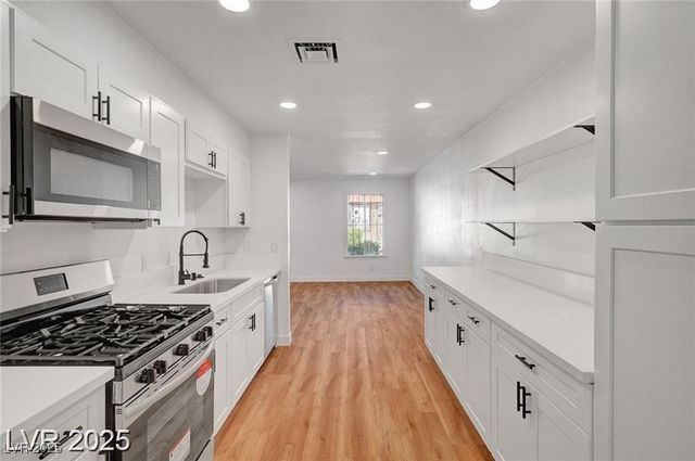 3907 Torsby Place, Las Vegas, NV 89119