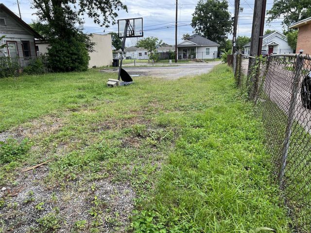 4416 Lyons Avenue, Houston, TX 77020