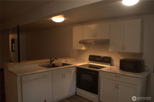 7136 Portal Way, Ferndale, WA 98248