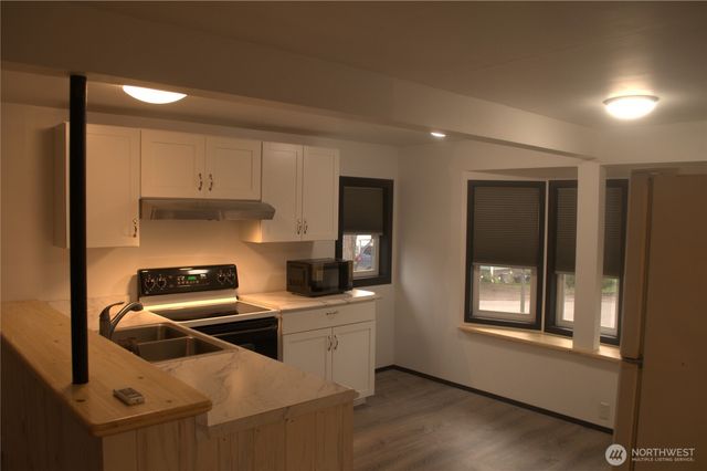 7136 Portal Way, Ferndale, WA 98248