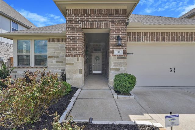 11918 Clearview Cove Drive, Humble, TX 77346