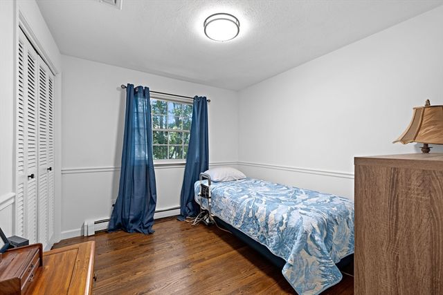 16 Pequot Ter, Plymouth, MA 02360
