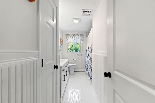 16 Pequot Ter, Plymouth, MA 02360