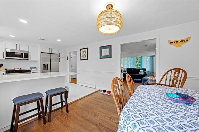 16 Pequot Ter, Plymouth, MA 02360