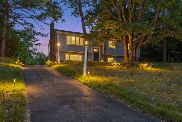16 Pequot Ter, Plymouth, MA 02360