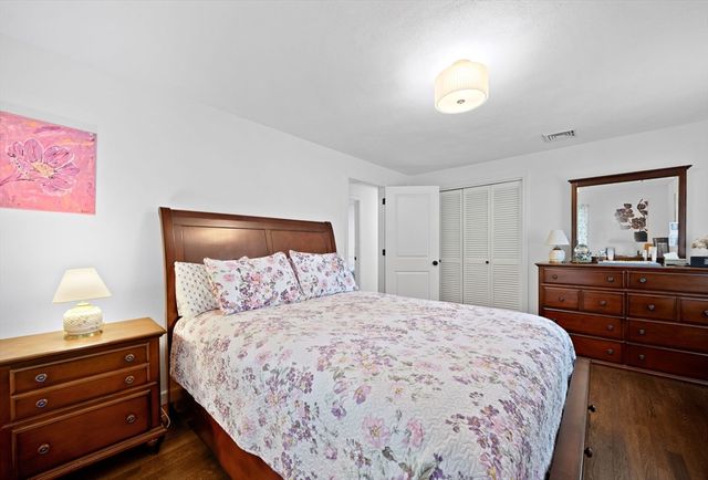 16 Pequot Ter, Plymouth, MA 02360
