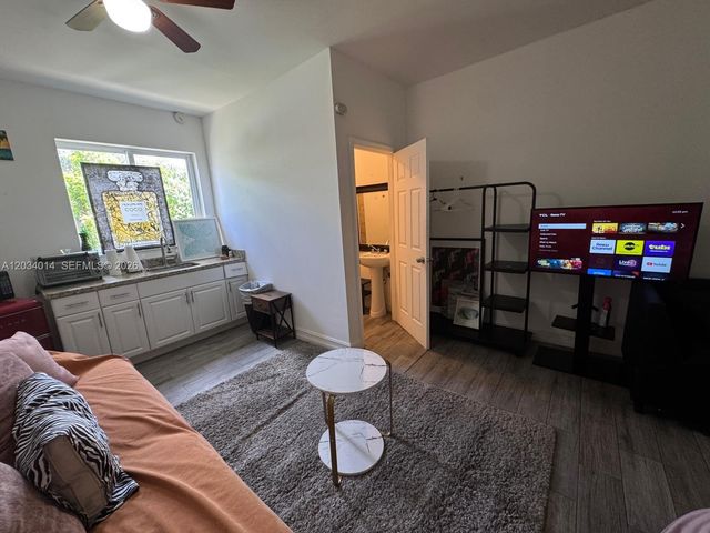 11 NW 47th Terrace 1B, Miami, FL 33127