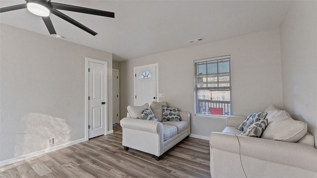 404 Amber Street, Huntsville, AR 72740