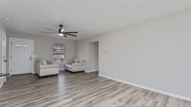 404 Amber Street, Huntsville, AR 72740