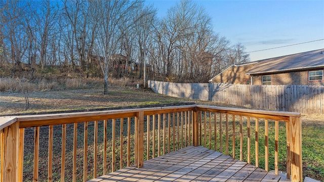 404 Amber Street, Huntsville, AR 72740